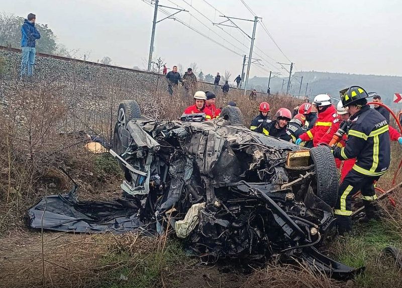 Accident grav excavator