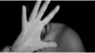 Copil legat lanțuri H&acirc;rșova