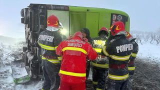 Autocar rasturnat ialomița