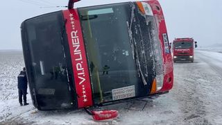 Autocar luat pe sus de vânt. "Sunt confirmate 15 victime". Cod Roșu de intervenție în Vaslui