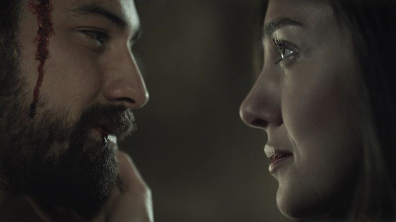 Într-un nou episod din serialul „Promisiunea”, azi de la ora 20:00. la Kanal D! Azimet, răutate fără limite