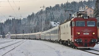 trafic feroviar suspendat - tren cfr iarna