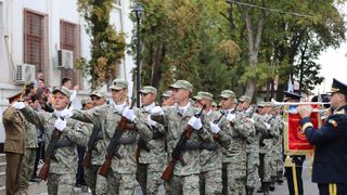 militari in tipul paradei