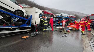 echipaj smurd accident autocamioane