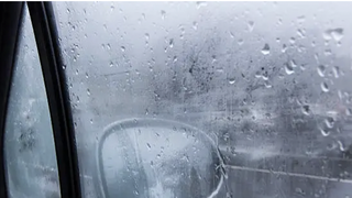 &Icirc;n mai multe județe din țară se circulă cu dificultate din cauza ceții și a zăpezii