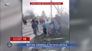 VIDEO- Bătaie generală &icirc;n fața școlii. Prezenți la conflict, adulții nu au intervenit pentru a aplana situația