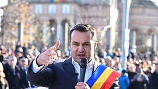 Elevul din imagine este subiectul acestor zile. Tu &icirc;l recunoști?