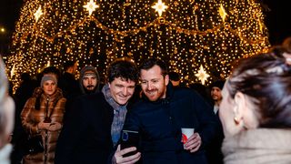 Au fost aprinse luminițele de Crăciun în Capitală. Cum arată Târgul de Crăciun București - FOTO