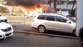 O femeie ar fi pornit o butelie &icirc;n interiorul chioșcului, cu scopul de a se &icirc;ncălzi