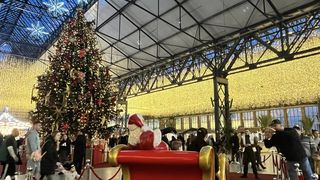 T&acirc;rgul de Crăciun de la Hala Laminor, un pericol de tip "Colectiv" pentru bucureșteni? Dezvăluire-bombă: Hala nu are autorizație de securitate la incendiu!