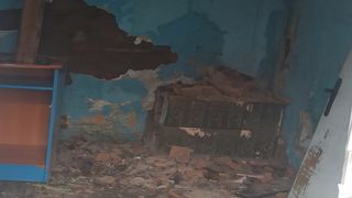 Casa unei familii din București, distrusă de incendiu