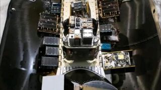 Lansat cu succes, ROM-3, al doilea satelit rom&acirc;nesc construit de elevi, a ajuns pe orbită și este operațional.  Au fost emoții mari la deschiderea lansatorului