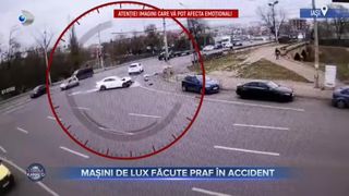 VIDEO - Accident &icirc;ntre doi bolizi de lux &icirc;n Iași. Șoferii au scăpat nevătămați, dar mașinile au fost făcute praf
