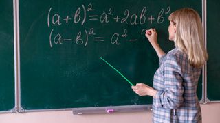 România este pe penultimul loc în Uniunea Europeană la testele PISA 2022. Aproximativ jumătate dintre elevi nu înțeleg ce citesc