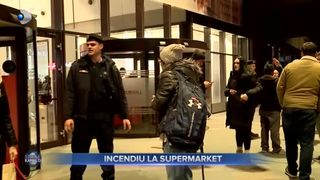 VIDEO - Incendiu la depozitul unui supermarket din Cluj-Napoca. Clienții din mall au fost evacuați de urgență