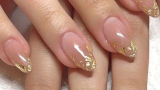 model de unghii de craciun 2023