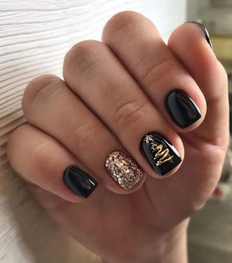 model de unghii de craciun 2023