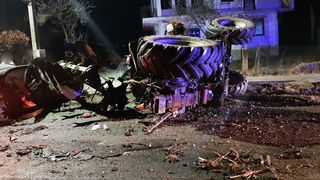 Accident cumplit pe un drum din Suceava. Un bărbat a murit și alte două persoane au fost rănite