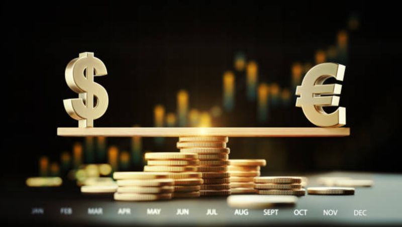 bani euro dolar curs valutar decembrie 2023