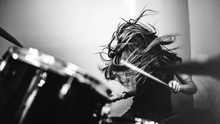 persoana la baterii par valvoi