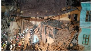 VIDEO - Administratorul firmei care făcea lucrările de l&acirc;ngă internatul prăbuşit la Odorheiu Secuiesc a fost reținut. De ce este acuzat Laszlo Szilveszter