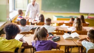 VIDEO „Voi omorî cât mai mulţi copii. Voi provoca un adevărat masacru” Alertă în şcoli şi spitale din Bucureşti după mesaje de ameninţare primite pe e-mail