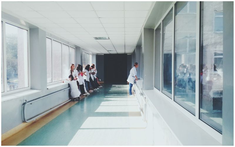 Pacientă plimbată spitale