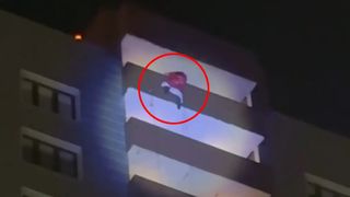 barbat costumat in mos craciun rusia tragedie