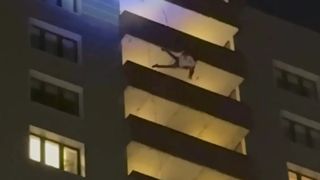 barbat costumat in mos craciun rusia tragedie