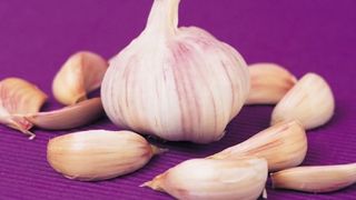 Usturoiul din China, o problemă de "securitate națională". Mari riscuri de sănătate