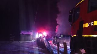 casa cuprinsa de flacari maramures