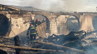 Infern de Crăciun la Ferma Dacilor din Tohani. Cinci victime găsite carbonizate după incendiu, inclusiv un copil. "E greu să ne dăm seama dacă e adult sau copil" - UPDATE