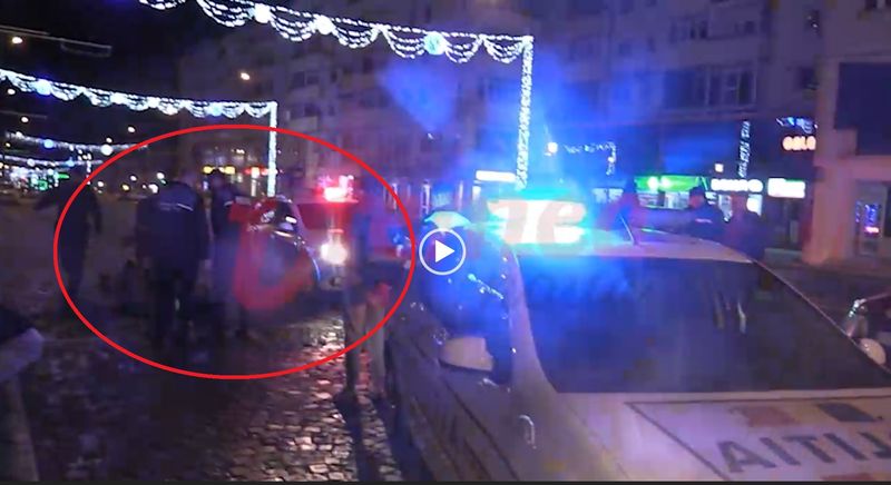 Un tânăr a ajuns la spital, alți bătăuși la poliție