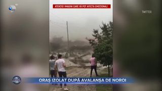 VIDEO- Oraș izolat după avalanșa de noroi. Torentele au distrus un pod recent inaugurat