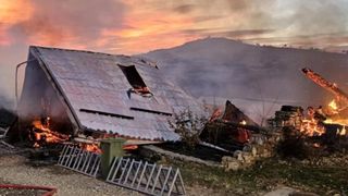 VIDEO. A fost găsită a șaptea victimă a incendiului de la Ferma Dacilor. Cine sunt oamenii care și-au pierdut viața &icirc;n infernul de Crăciun