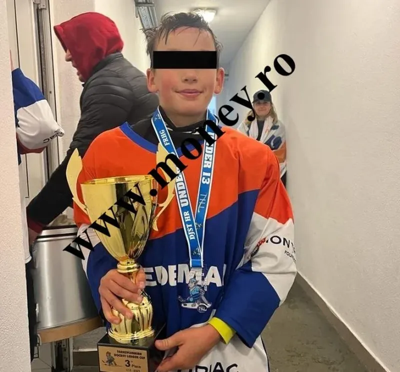 Victor Dinicu, copilul de 11 ani al patronului de la Ferma Dacilor, era hocheist la Brașov