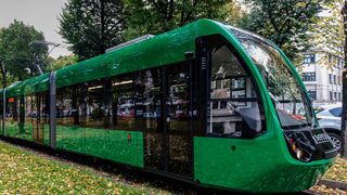 Bărbat mort, plimbat cu tramvaiul timp de 2 ore la Arad. "Pasagerii au încercat să-l trezească"