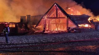 Anchetă extinsă în cazul incendiului de la Ferma Dacilor.