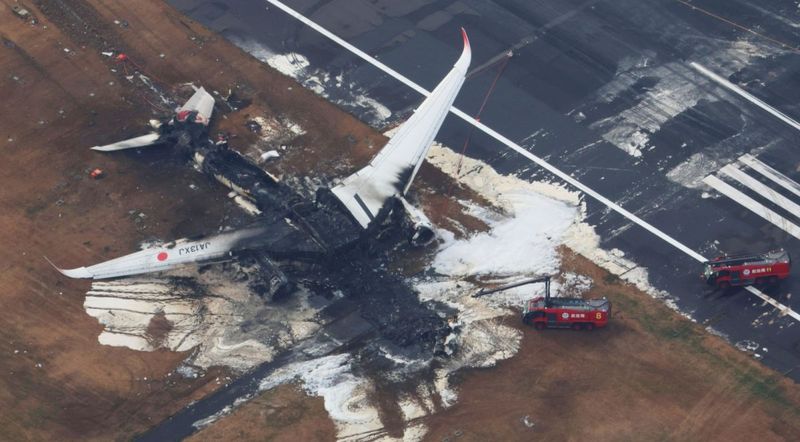 avion incendiu japonia