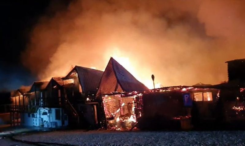 Incendiu la complexul Ferma Dacilor, în a doua zi de Crăciun