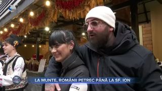 VIDEO - Distracția se prelungește la munte! Turiștii au rămas &icirc;n vacanță p&acirc;nă la Sf&acirc;ntul Ion