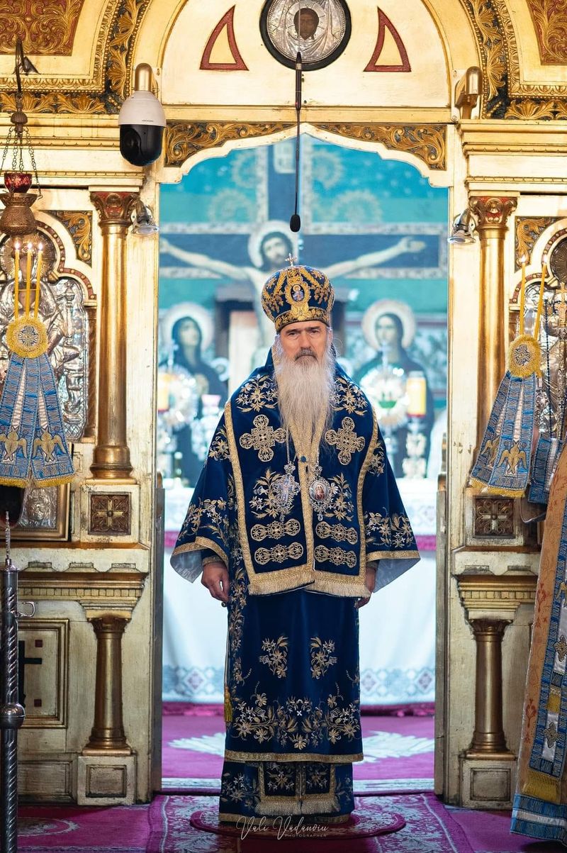 ips teodosie in biserica