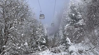 Telegondolă prăbușită într-o stațiune de schi din Austria. O familie de 4 persoane, în stare gravă la spital