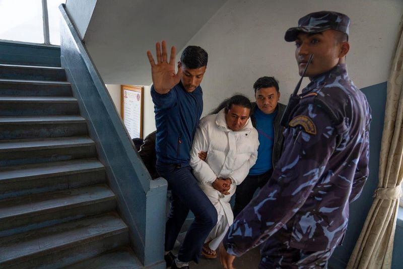 Controversatul ascet Ram Bahadur Bomjan alias Buddha Boy