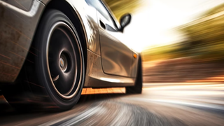 masina care merge cu viteza