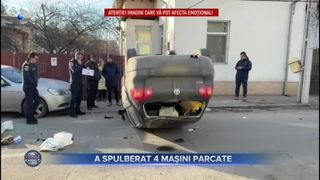 VIDEO- A spulberat 4 mașini parcate, în Craiova. Șoferul a pierdut controlul volanului