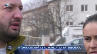 VIDEO - Alertă de toxiinfecție alimentară la o școală din Brașov! Peste 100 de elevi au &icirc;nceput să se simtă rău