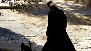 VIDEO - Călugăr de 73 de ani din Suceava, acuzat de omor. Ar fi ucis &icirc;n bătaie un bărbat, pe fondul consumului de alcool