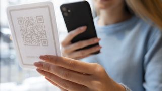Diploma de doctor va conține un cod QR de anul acesta