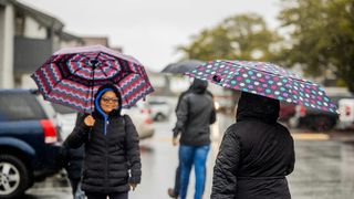 Alertă de ploi, lapoviță și ninsoare în România, Cum va fi vremea în Capitală în următoarele zile